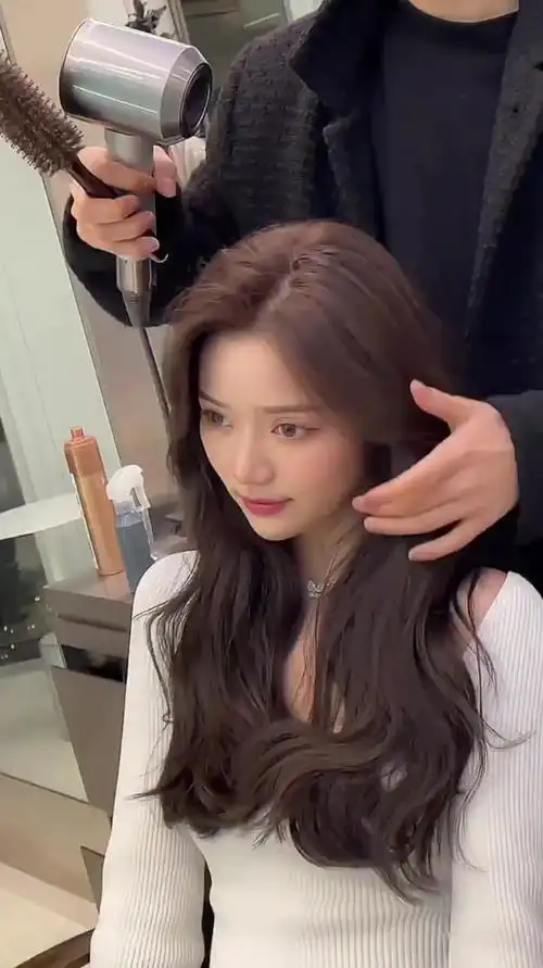中长发韩式气垫烫,简约大方蓬松感强