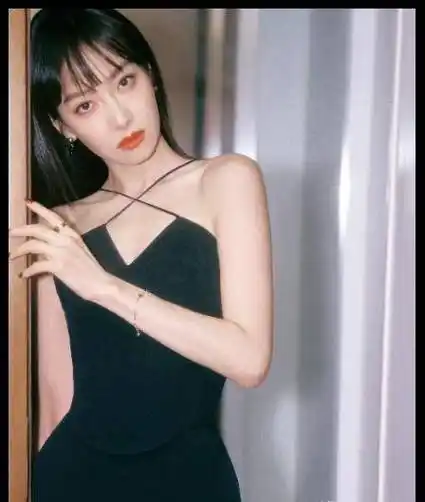 是御姐风 是谁看了都会发疯 今天是给茜姐打工的一天_宋茜_网友_酷飒