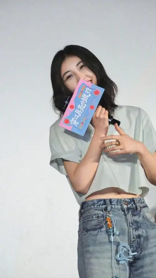 张子枫年代感笑容##春日荐片季