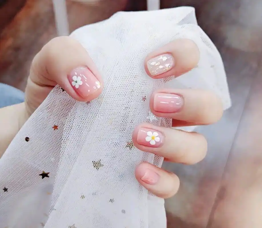 原创小仙女们最爱的清爽型美甲精致的小清新风格最迷人