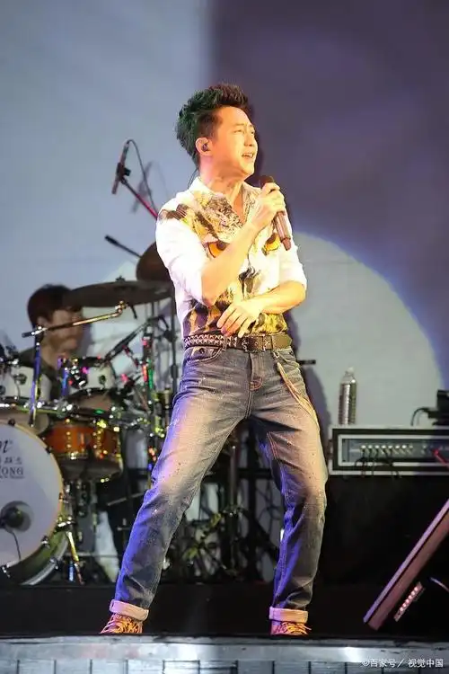 庾澄庆儿子哈利被曝准备出道,明星的孩子,从出生起就站在了聚光灯下