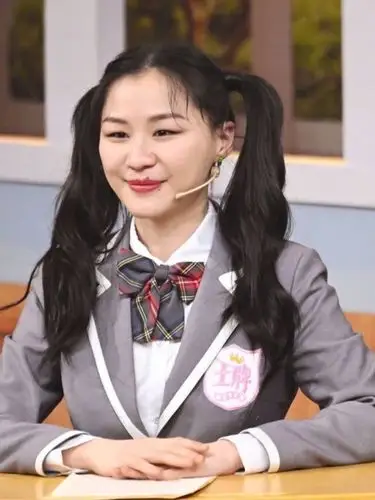 97金靖上李佳琦直播间,自曝三个礼拜胖到了115斤94_圈子-新氧美容