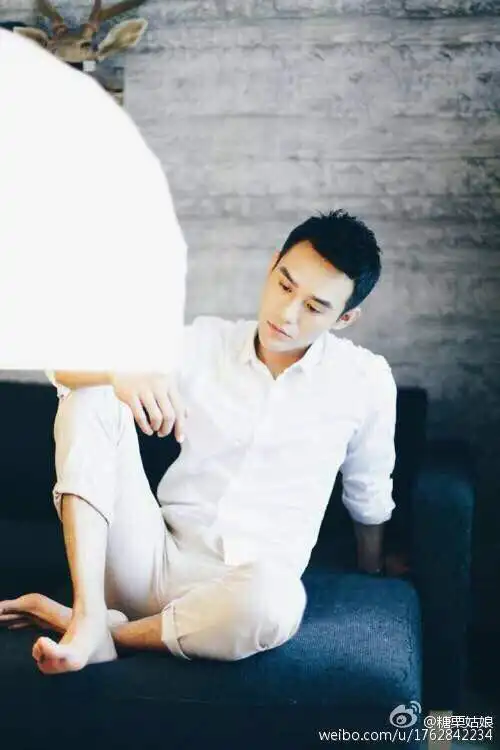 王凯的脚有多大?