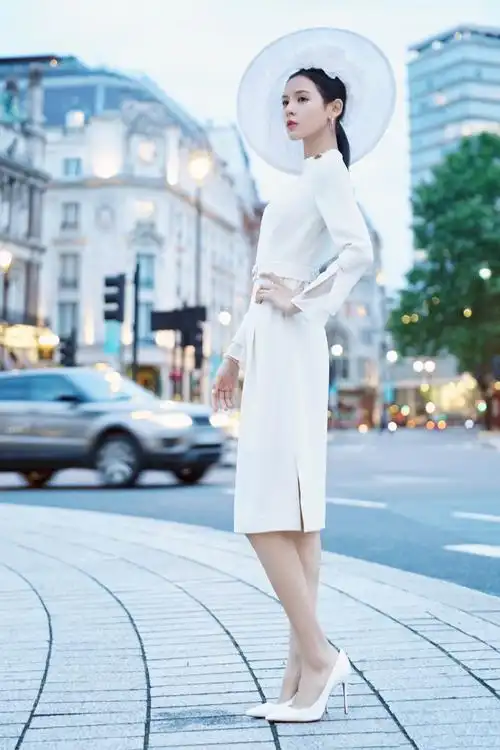 张予曦摩登女郎街拍图片49