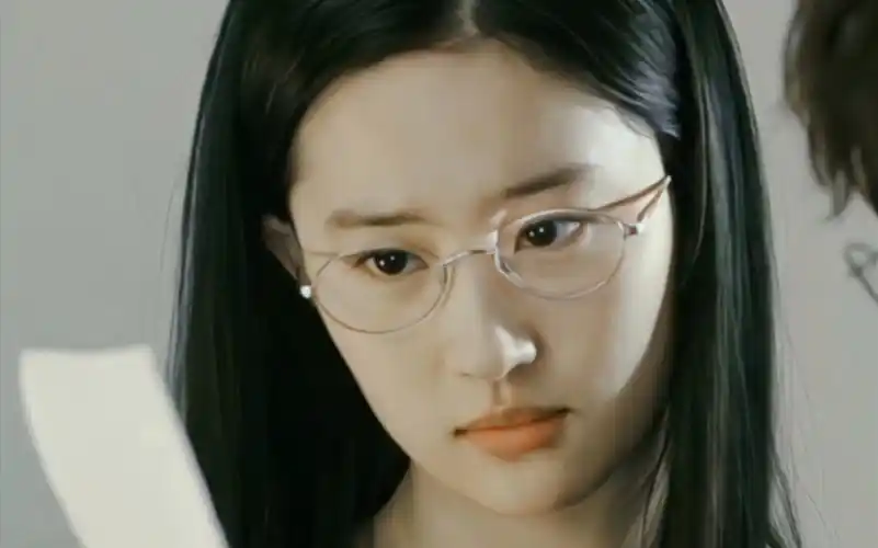 "爱是一种天赋"刘亦菲 | 恋爱通告