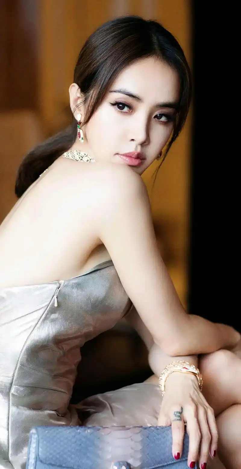 蔡依林惊艳高清写真,性感撩人,光芒万丈