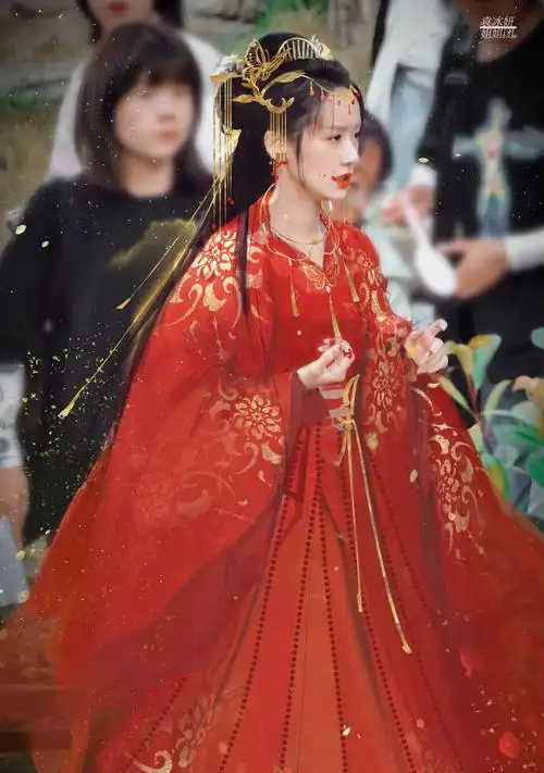 袁冰妍|战损美人