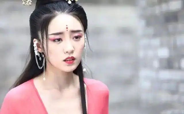 张月三十而已饰演林有有大梦聊斋之婴宁唯美古装剧照