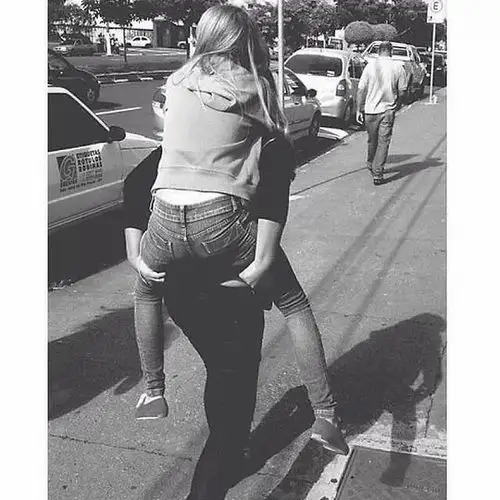 拥抱的欧美情侣黑白图片大全