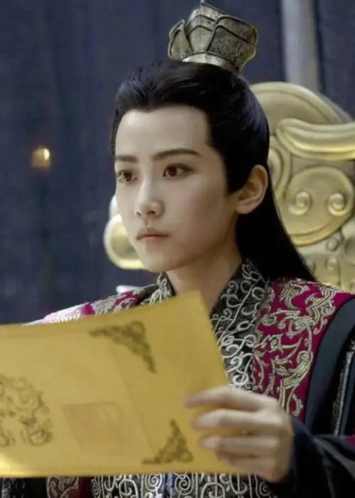 女扮男装以假乱真看这几位女演员扮相假男人脸疼不