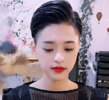 铲两边短发好看吗 女生铲两边短发发型