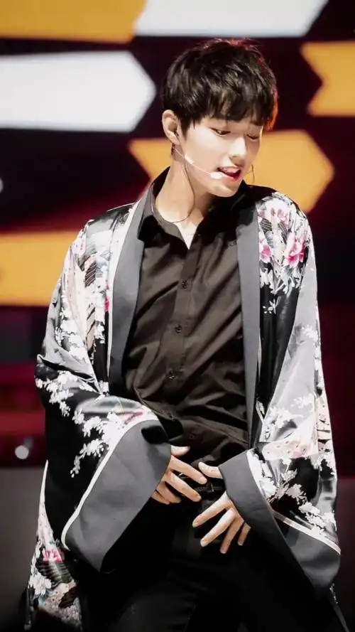 肖战肖战壁纸来了肖战舞蹈名场面之极乐净土