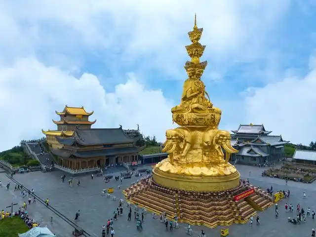 秋日航拍峨眉山金顶 云仙雾绕仙气十足|乐山市_新浪财经_新浪网