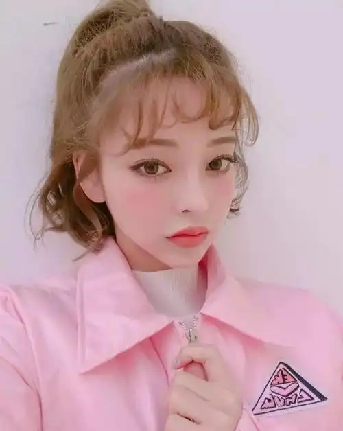 刘海加点小卷绝对让你美颜胜似小仙女