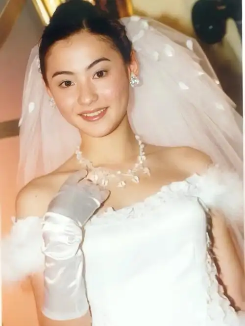 张柏芝早期婚纱照1