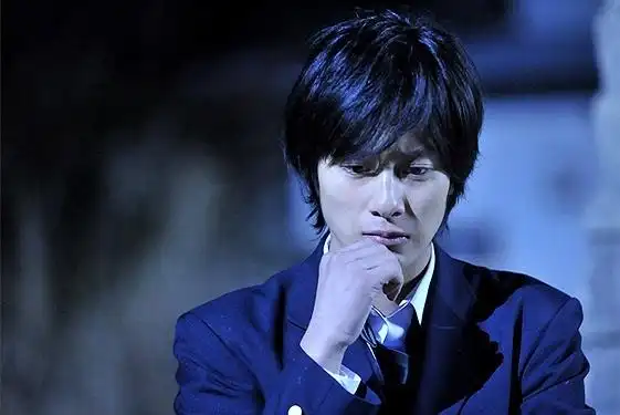 答:真人版共出过三部特别篇,分别是:(1)工藤新一への挑戦状～さよなら