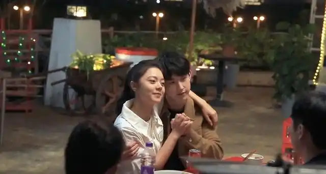 少年派2花絮赵今麦一句话让郭俊辰笑场下意识动作却很自然