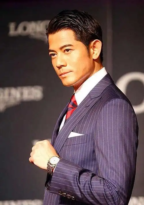 58岁郭富城现身香港马场!