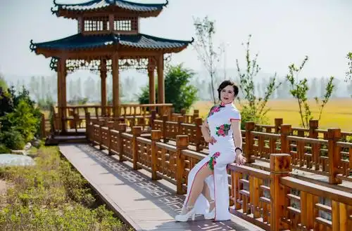 雅韵旗袍醉金秋 - 美篇