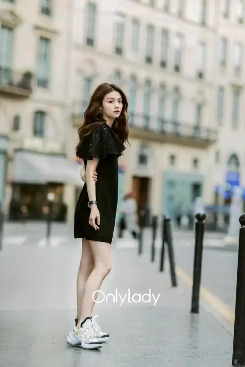 春夏jessie li的图片