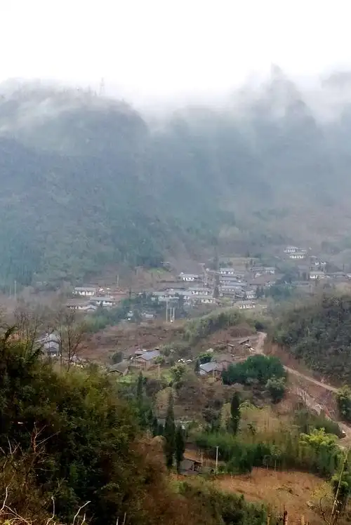 走进小凉山彝族金家沟