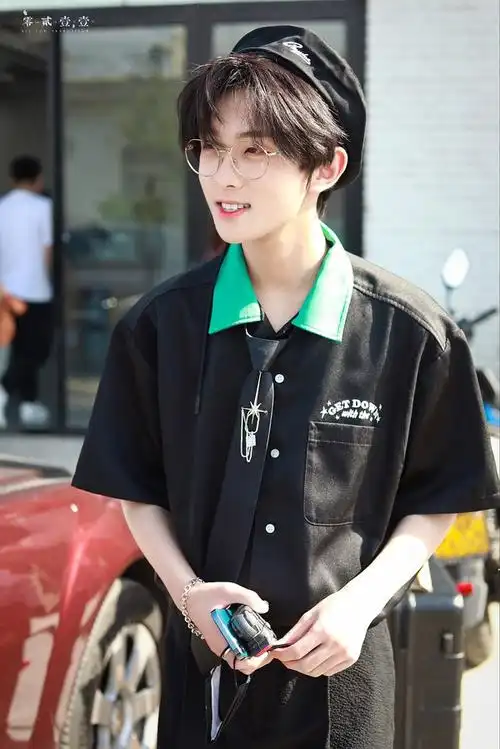 张星特真的好可爱啊求点壁纸05