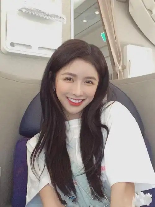 说得很对蔡卓宜爱情的标准绝不是结婚而是两个人的收获成长