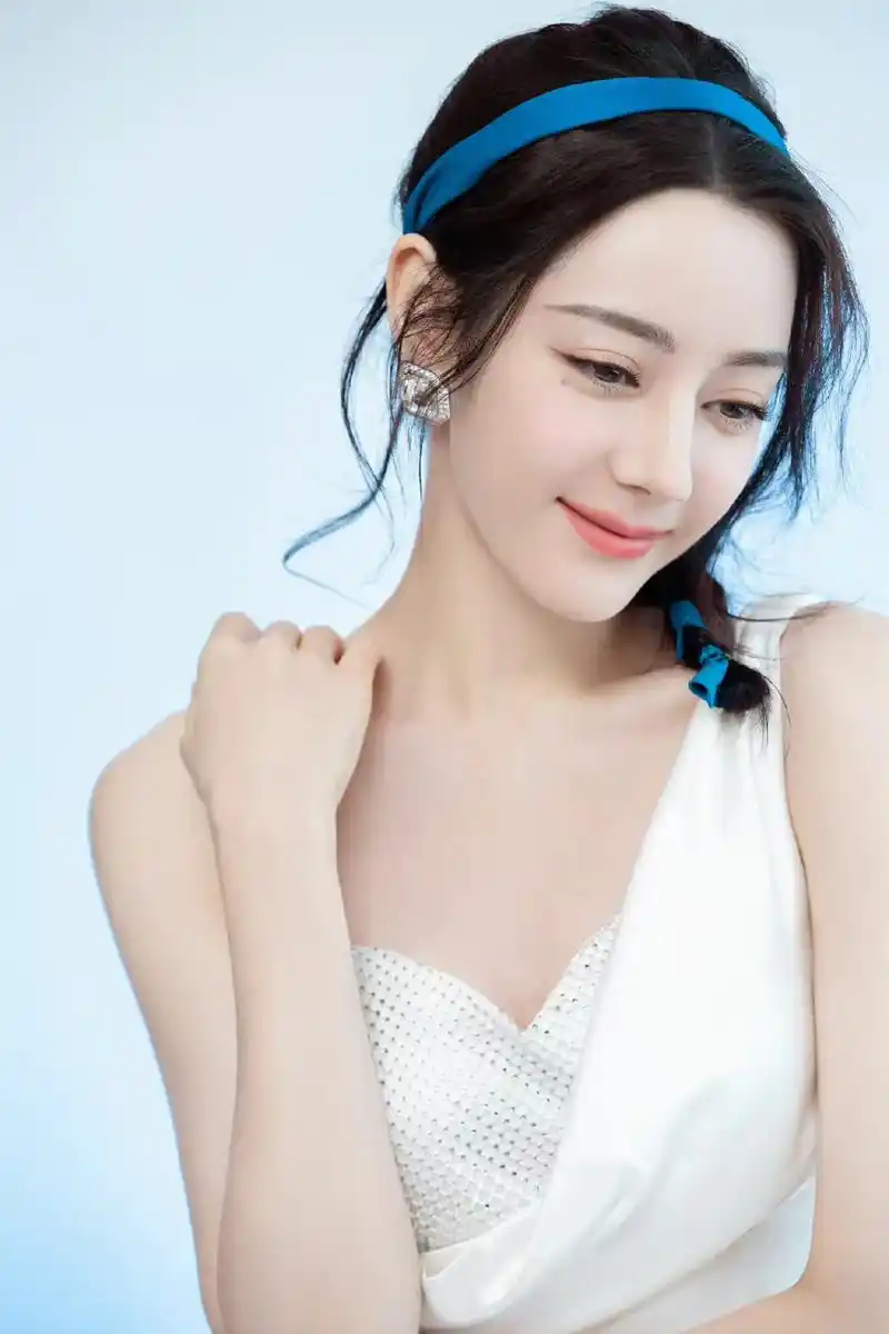 1664全球品牌代言人#迪丽热巴超话 啊啊啊,又是被老婆美 - 抖音