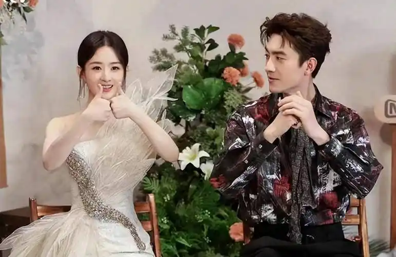 原创与凤行直播甜炸林更新下意识喊赵丽颖媳妇要嗑疯了