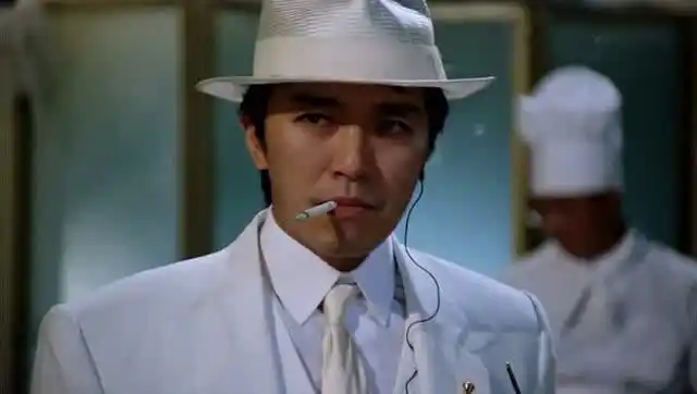 星爷电影装逼 烟叼在嘴上都不带掉的