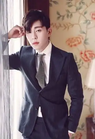 有一种性感叫邓伦的腿毛,看到他小腿,网友:你把猴子毛拔光了?