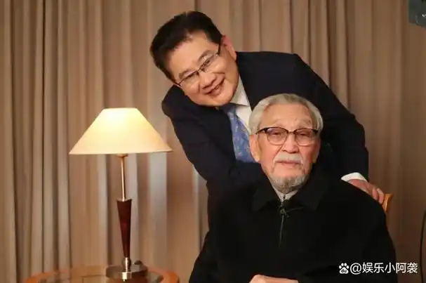 曹可凡:吃原味大肠走红,与薛之谦结怨,《金星秀》停播与他有关