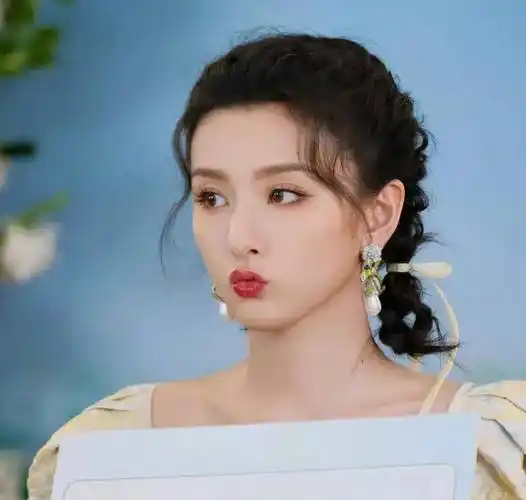 赘婿和总裁千金,油腻导演,杨幂,刘宇宁,白鹿,- 最新八卦汇总_祖儿