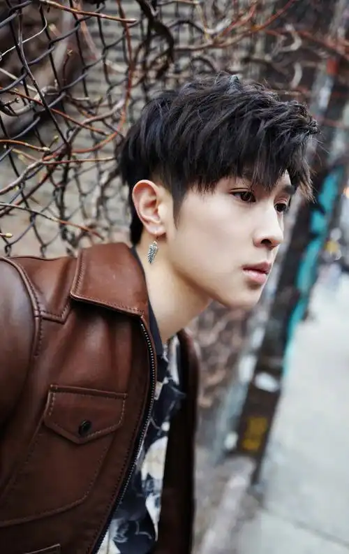 马伯骞图片马伯骞帅痞街拍图片