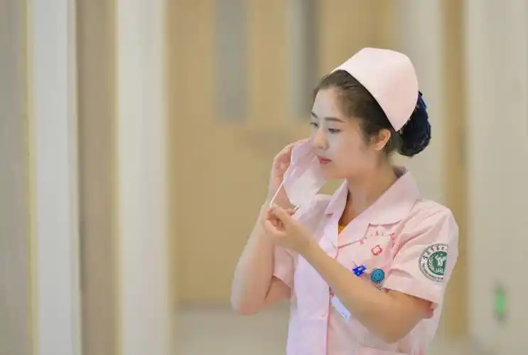 惊艳!这应该是最美的护士工作照了吧