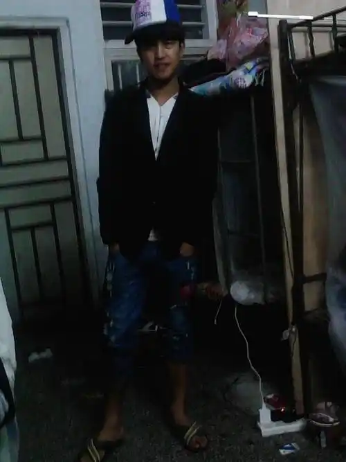 我是男生19岁 身高170 体重175斤 该怎样减肥最好?