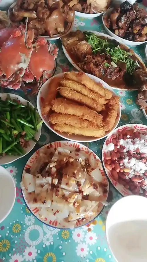 大年三十妹妹做一桌丰盛的午餐!