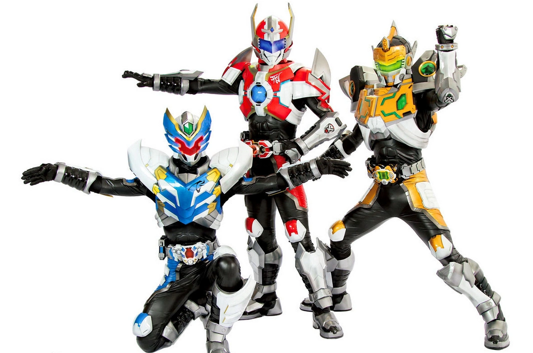 铠二中的四套铠甲都有哪些特点