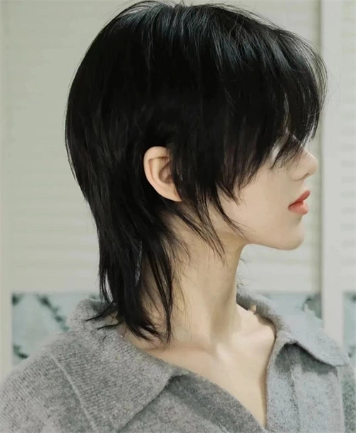 女生狼尾鲻鱼头 最新流行发型元素_时尚发型 - 美发站