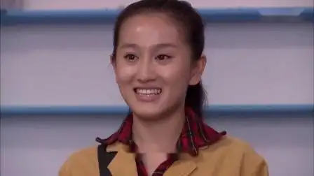 穷孩子富孩子:农村女孩上大学被瞧不起,刚到宿舍就被人欺负,下秒举动