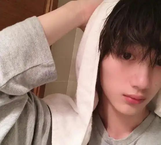 丁程鑫耳骨夹#  收藏一下很好代入的女友视角下丁程鑫  #丁程鑫耳钉