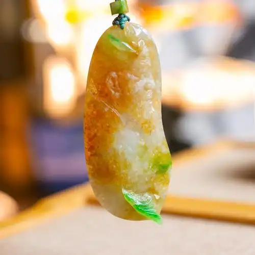 锦玉天然翡翠挂件人物黄加绿冰jxc0850颈饰