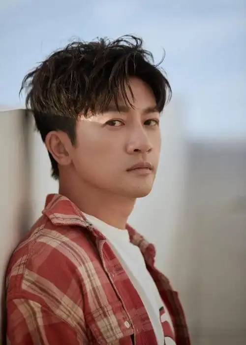 回顾苏有朋出道33年究竟是什么原因使他能够在娱乐圈长红不衰