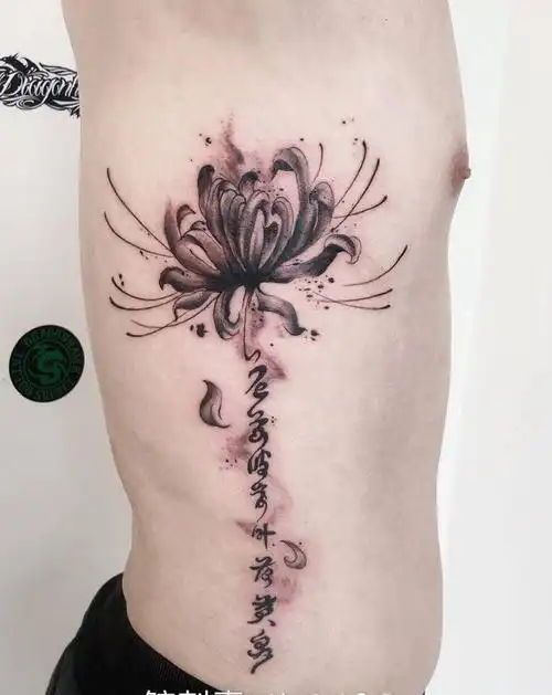 彼岸花纹身图片_腰部纹身图案