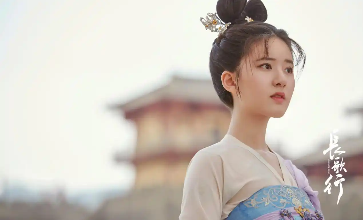 《长歌行》评论两极分化,赵露思热度超热巴,95后霸占古偶市场?