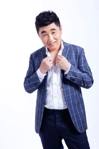 周德华初冬时尚