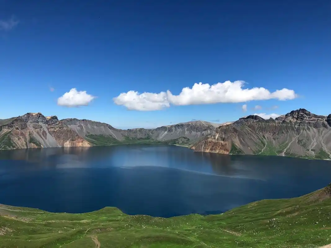 旅行中的治愈日常# 天山天池风景名胜区,位于新疆维吾尔自治区昌吉