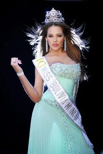 身材丰满的08玻利维亚世界小姐-绝色美女贴图-纵横财经社区 - powered