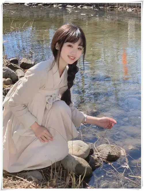 单侧麻花辫也太温柔了吧