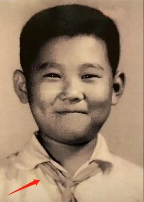 知名教授抨击郭德纲学历低,老郭编了一段岔曲,起码大学导师水平